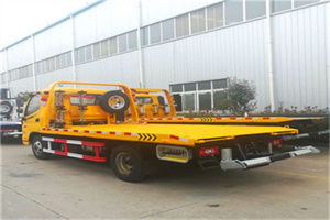 镇巴附近拖车救援搭电